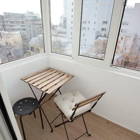 Apartment Up *